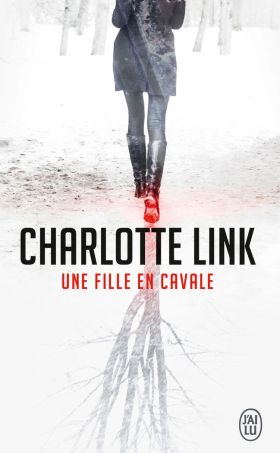 UNE FILLE EN CAVALE