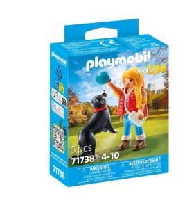 MUJER CON PERRO DE MONTAÑA PLAYMOBIL
